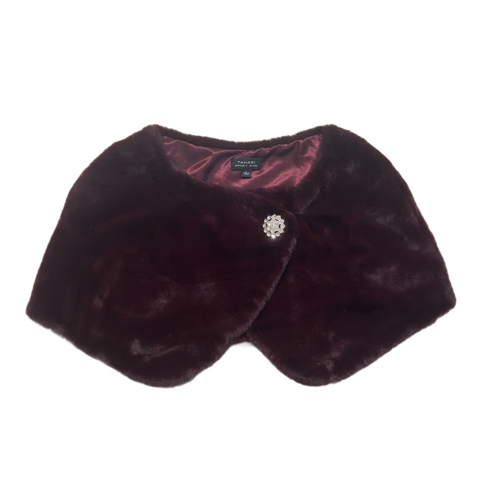 TAHARI ~ By Arthur S. Levine Plush Faux Fur Capelet with Brooch - Deep Burgundy - Picture 4 of 9